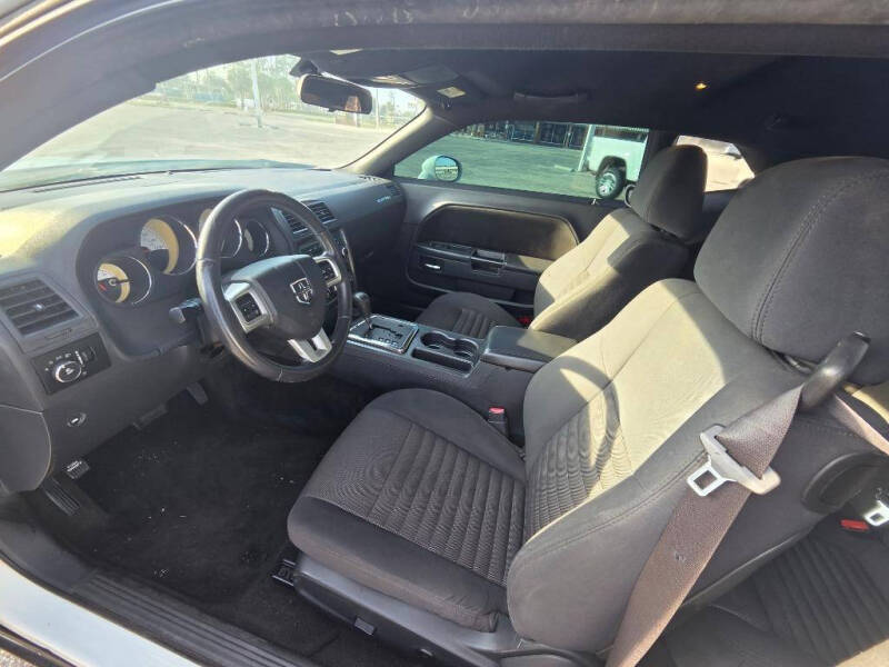 2014 Dodge Challenger SXT