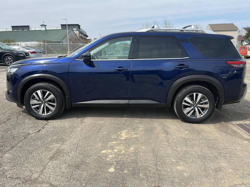 2024 Nissan Pathfinder for sale at Auto Center of Columbus in Columbus OH