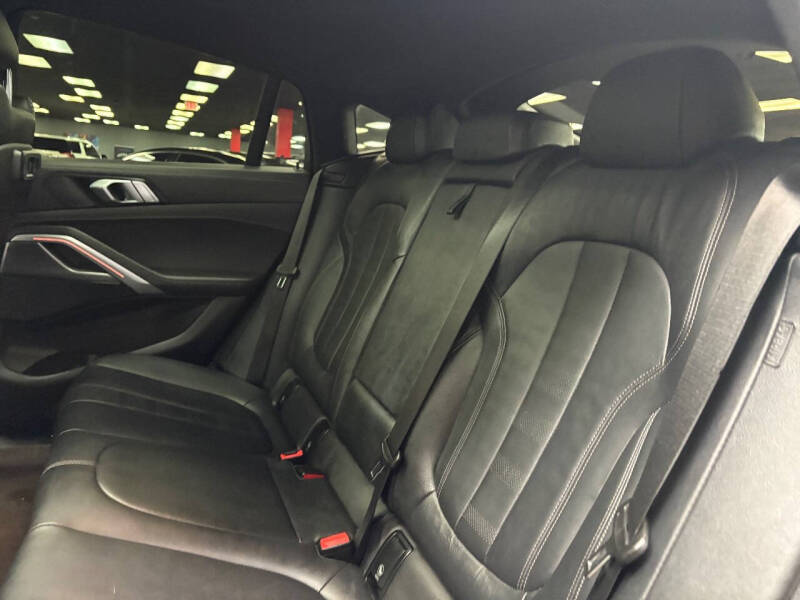 2021 BMW X6 sDrive40i