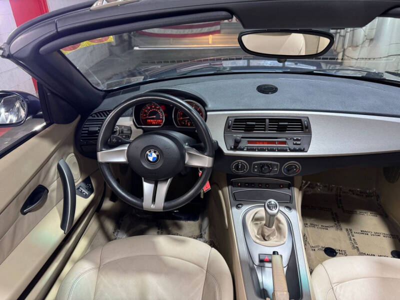 2003 BMW Z4 3.0i