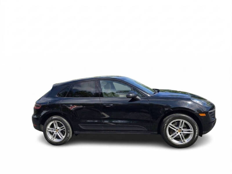 2017 Porsche Macan