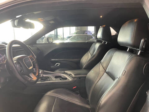 2015 Dodge Challenger SXT Plus