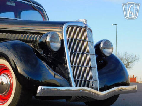 1935 Ford Tudor