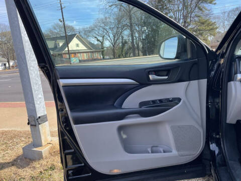 2017 Toyota Highlander SE