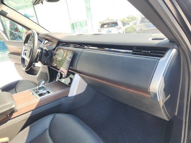 2023 Land Rover Range Rover P530 SE LWB