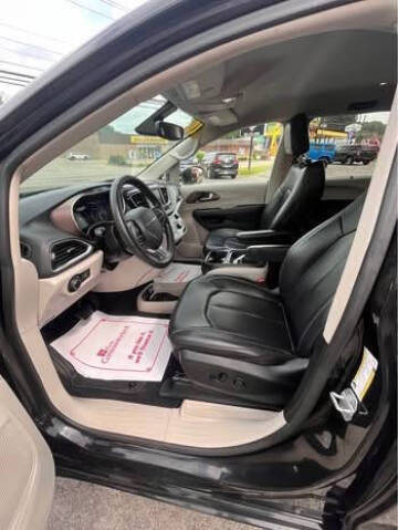 2020 Chrysler Voyager LXi