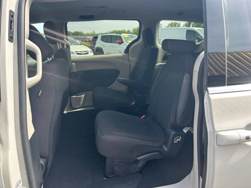 2017 Chrysler Pacifica Touring