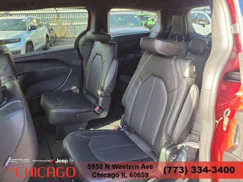 2026 Chrysler Pacifica Select