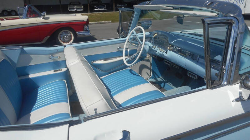 1959 Ford SKYLINER