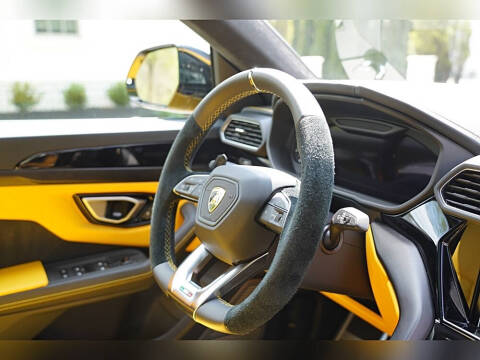 2022 Lamborghini Urus