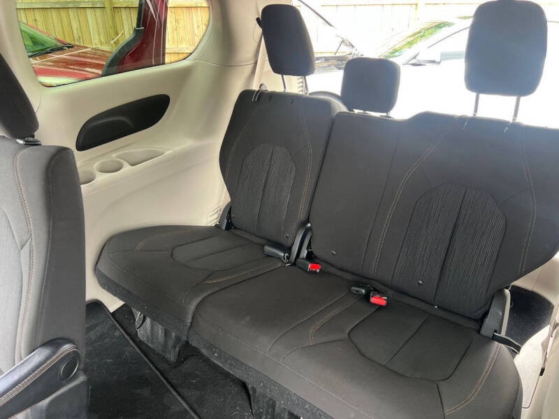 2017 Chrysler Pacifica LX