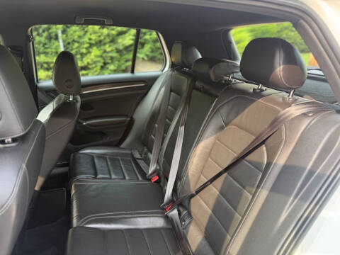 2015 Volkswagen Golf R 4Motion