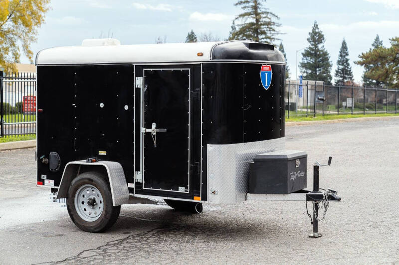 2017 Interstate 1AXLE