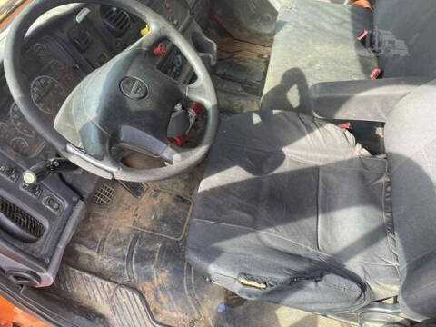 2017 Freightliner M2 106