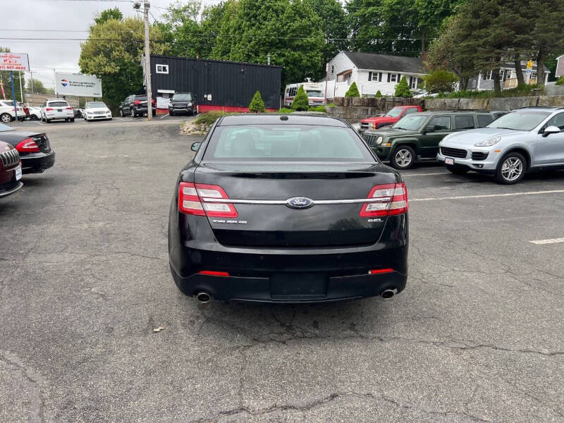 2014 Ford Taurus SEL