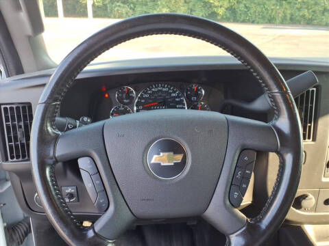 2023 Chevrolet Express 2500