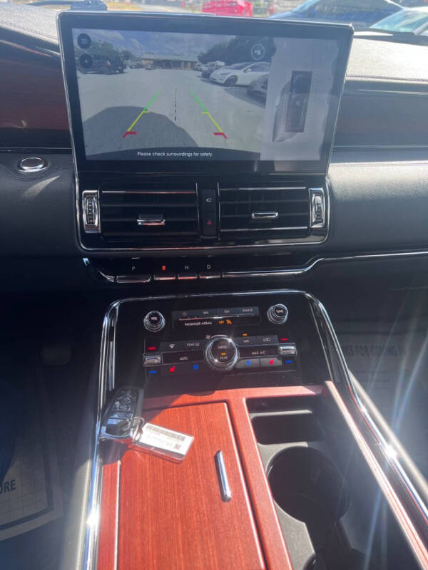 2024 Lincoln Navigator Premiere