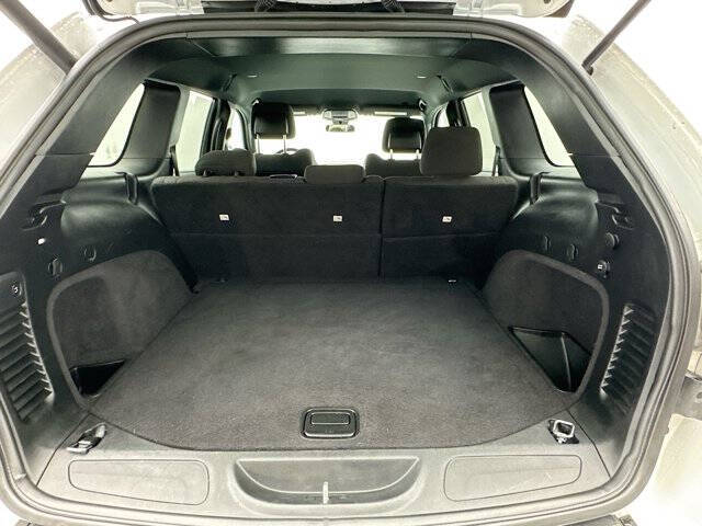 2019 Jeep Grand Cherokee Laredo E