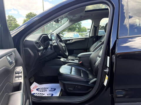 2021 Ford Escape SEL