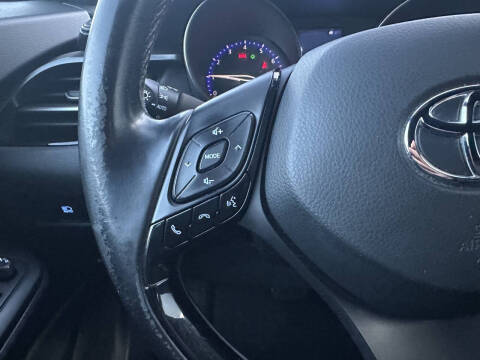 2018 Toyota C-HR XLE Premium