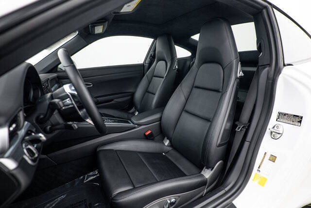 2017 Porsche 911 Carrera