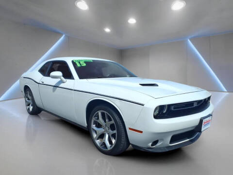 2015 Dodge Challenger SXT Plus Photo
