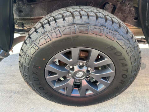 2020 Toyota Tacoma SR5 V6