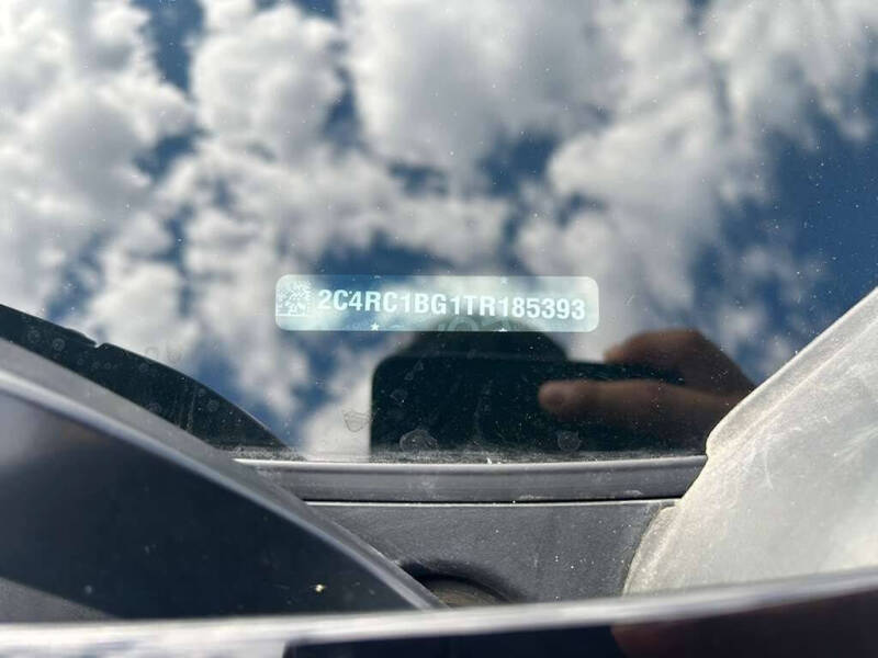 2026 Chrysler Pacifica Select