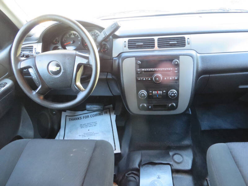 2012 Chevrolet Suburban Fleet 2500