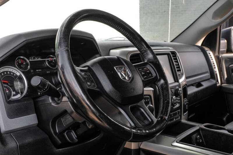 2015 RAM 1500 SLT
