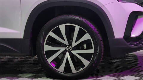 2024 Volkswagen Taos SE