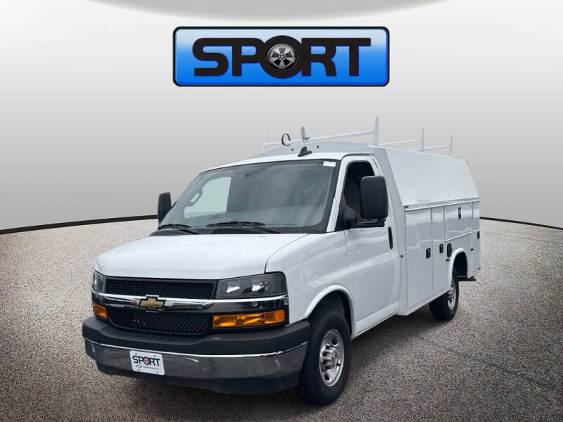 2025 Chevrolet Express 3500
