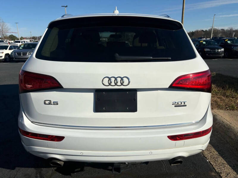 2016 Audi Q5 2.0T quattro Premium Plus