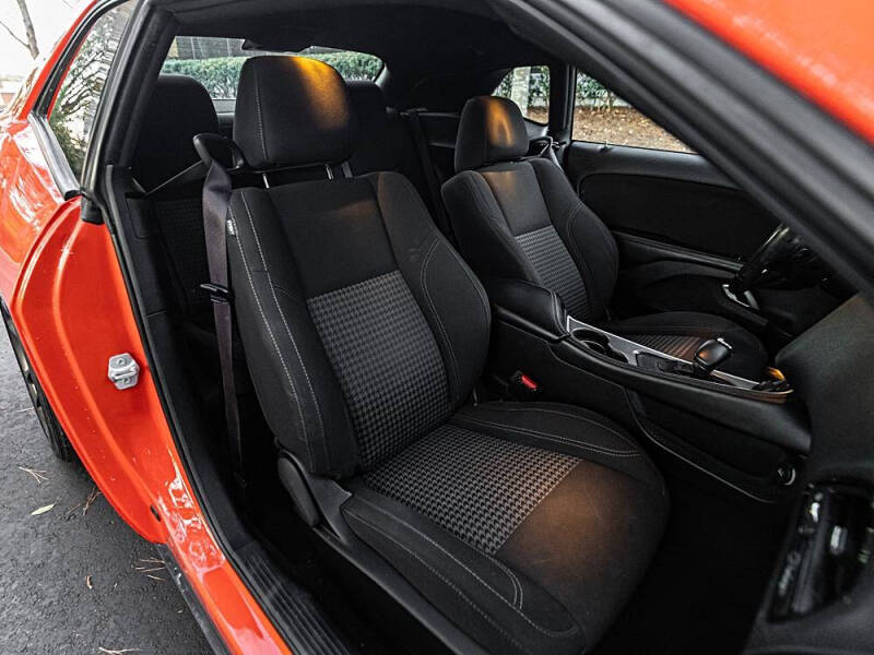 2021 Dodge Challenger SXT