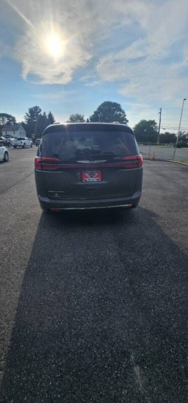 2022 Chrysler Pacifica Touring L