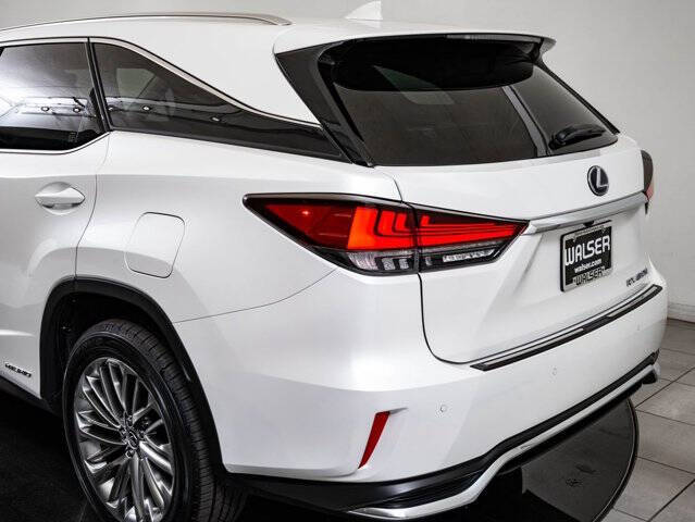 2022 Lexus RX 450hL Luxury