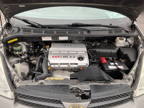 2004 Toyota Sienna XLE 7 Passenger