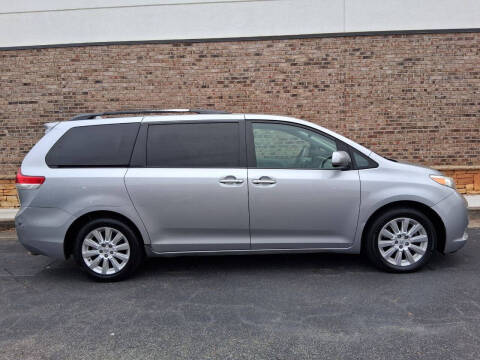 2013 Toyota Sienna XLE 7-Passenger