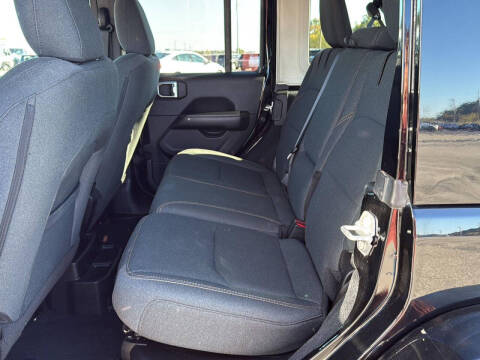 2024 Jeep Wrangler Sahara 4xe