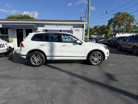 2016 Volkswagen Touareg VR6 Lux