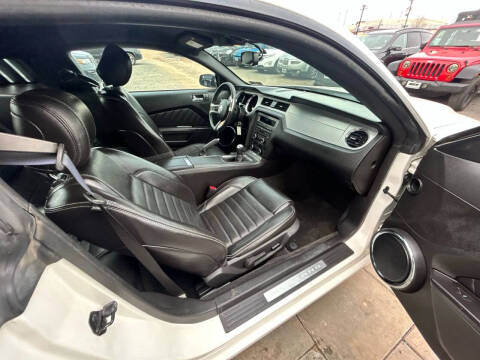 2013 Ford Mustang V6 Premium