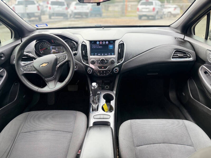 2018 Chevrolet Cruze LT Auto