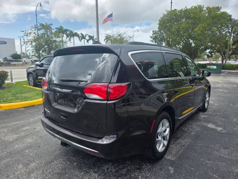2017 Chrysler Pacifica