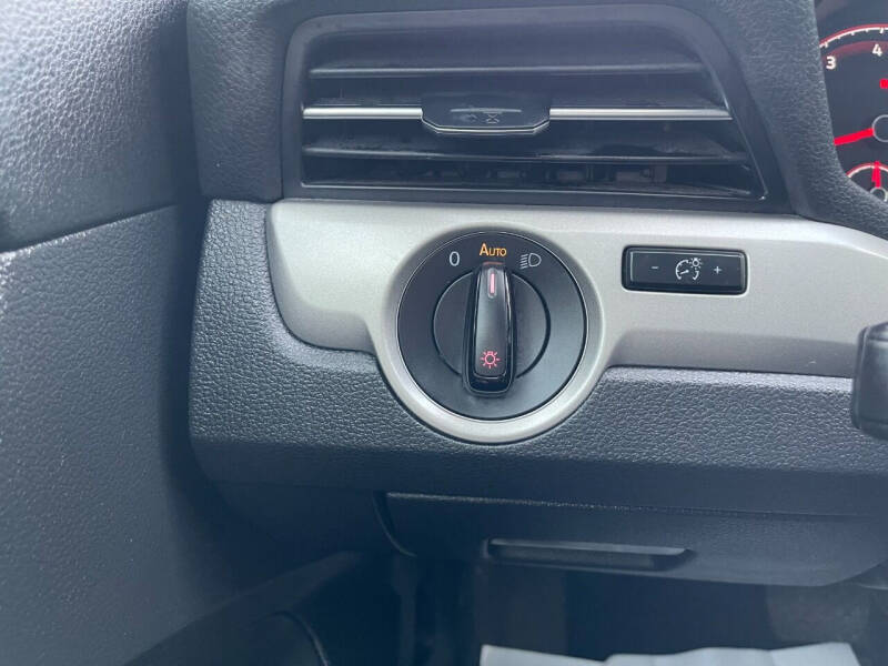 2021 Volkswagen Passat SE