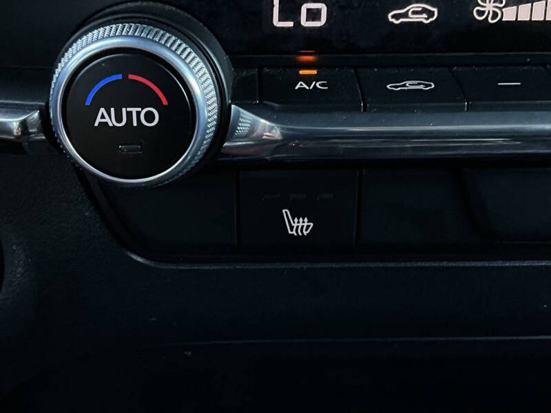 2025 Mazda Mazda3 Sedan 2.5 S Carbon Edition