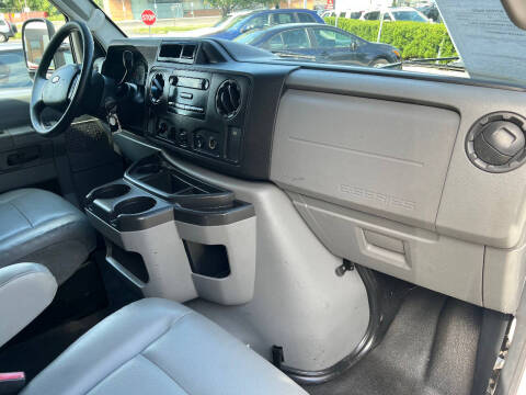 2014 Ford E-Series E-150