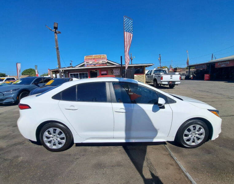 2022 Toyota Corolla LE