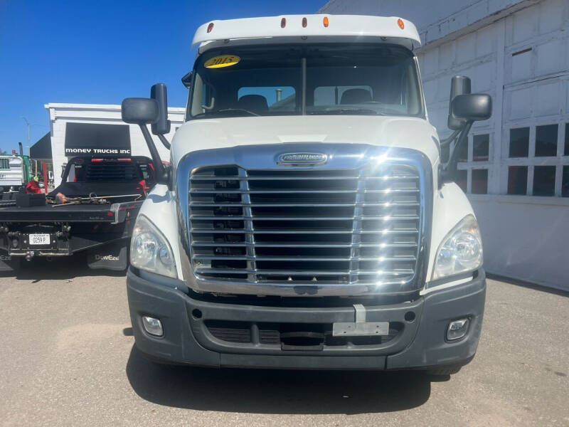 2015 Freightliner Cascadia for sale at Money Trucks Inc in Hill City KS