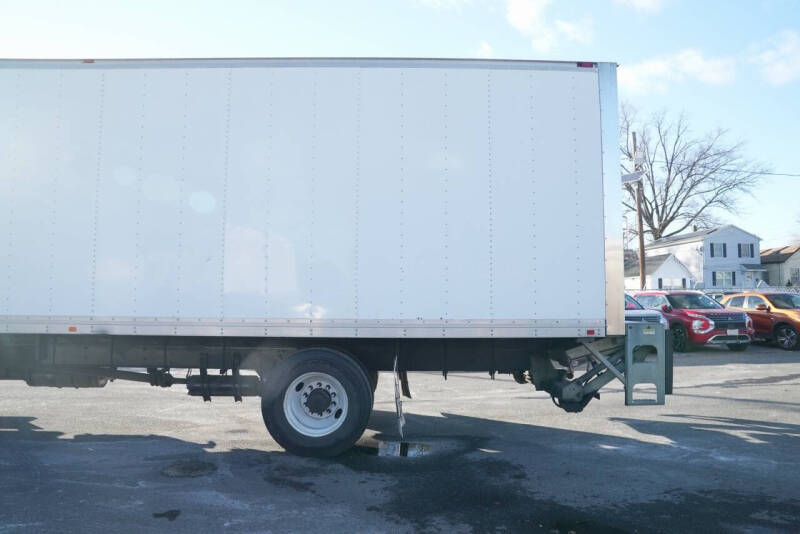 2015 Freightliner M2 106