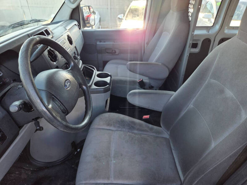 2014 Ford E-Series E-250